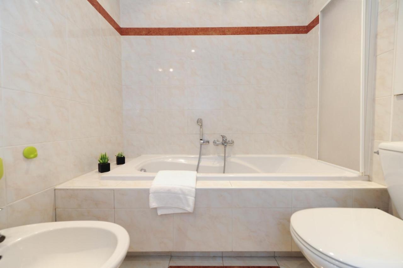 Le Savoy Palace - Five Stars Holiday House ニース エクステリア 写真