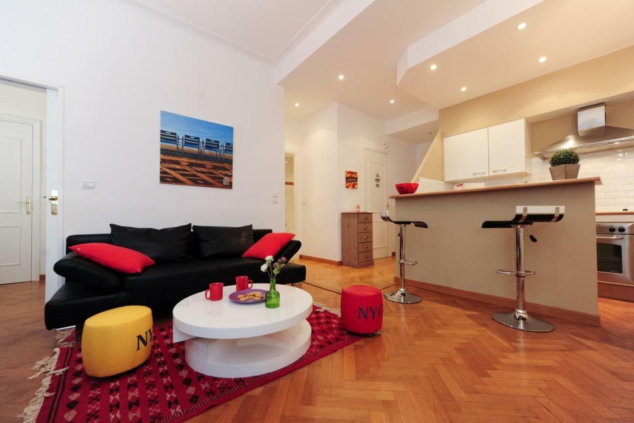 Le Savoy Palace - Five Stars Holiday House ニース エクステリア 写真