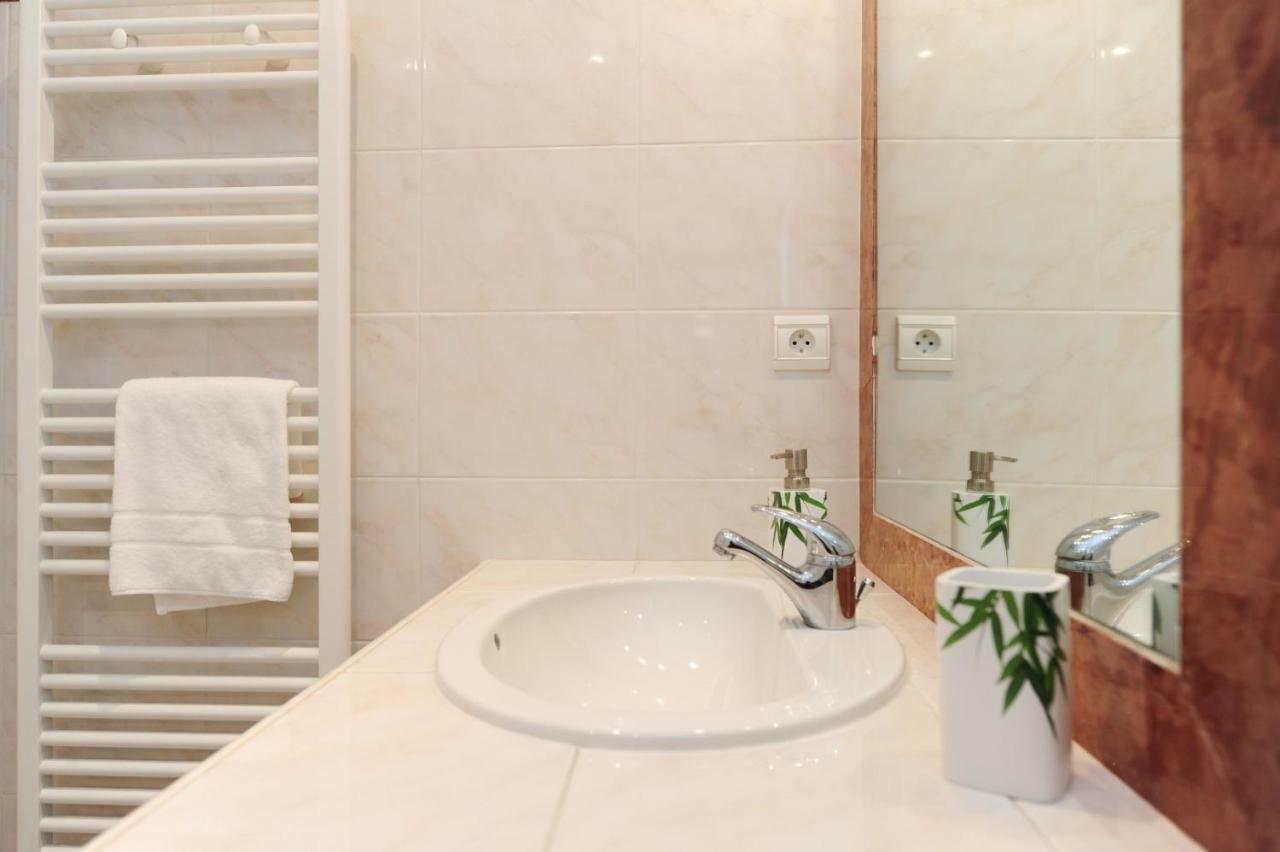 Le Savoy Palace - Five Stars Holiday House ニース エクステリア 写真
